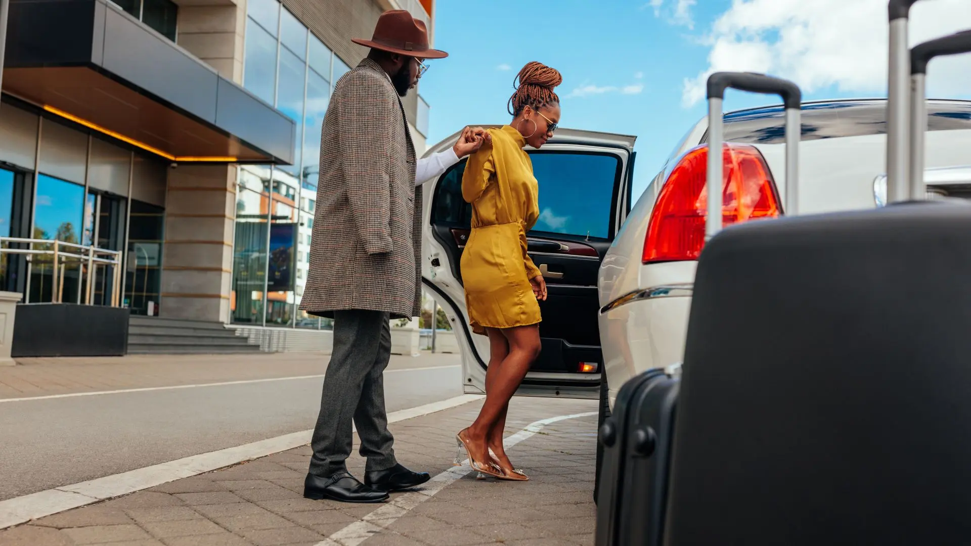 LGA Airport Limo Service Car Service from LaGuardia to Long Island